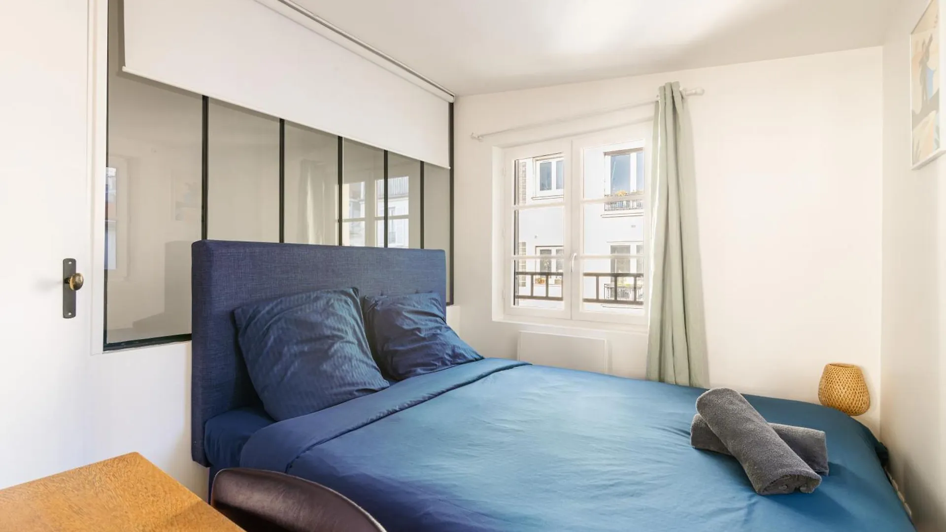 Luxurious 2 Bedroom Canal Saint Martin Saint Lazare * Paříž