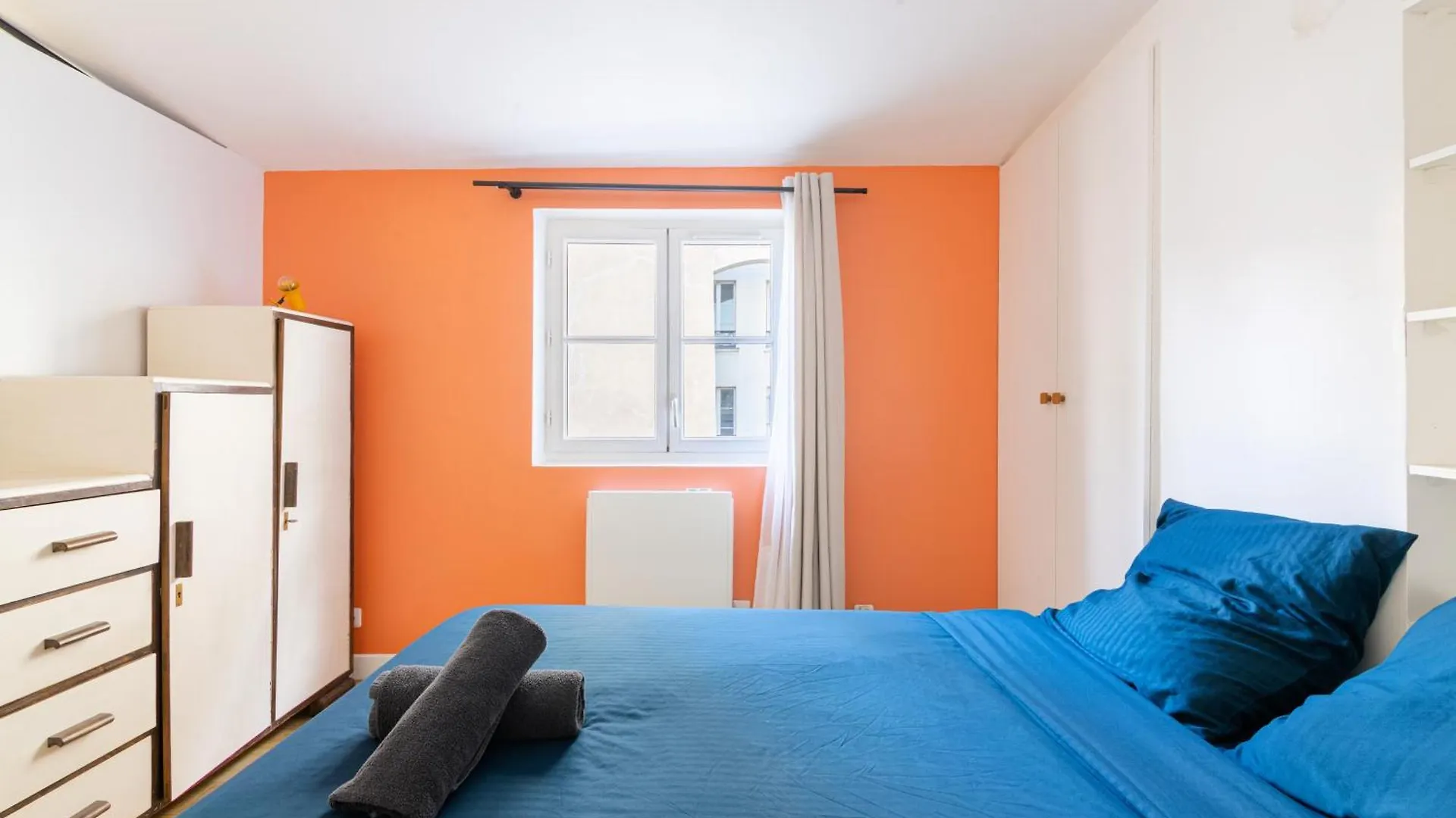 Luxurious 2 Bedroom Canal Saint Martin Saint Lazare * Paříž